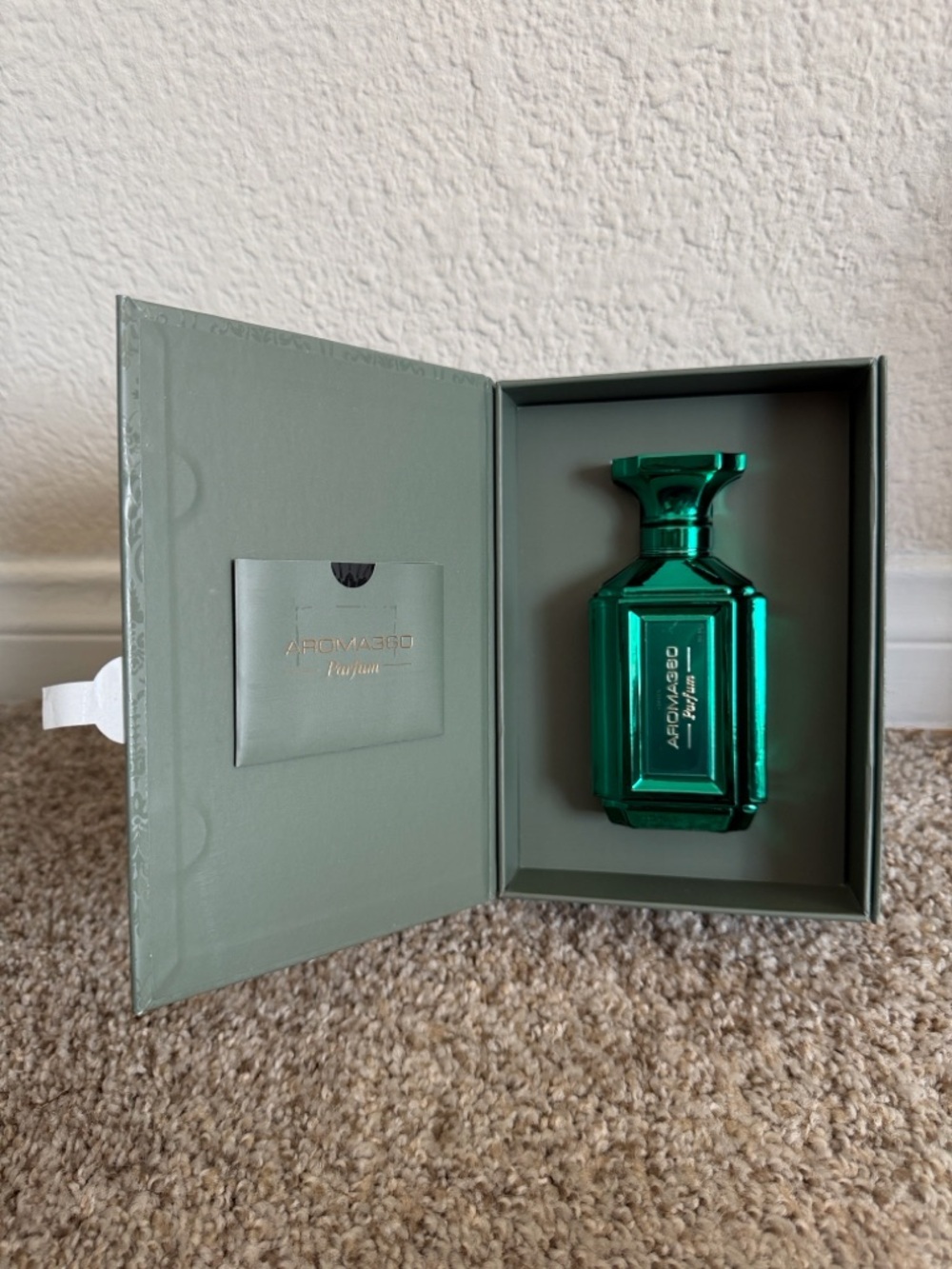 Aroma360 Green 3.4 Parfum Unisex Luxury Scent